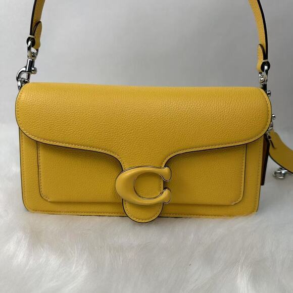 Coach Tabby Shoulder 26 3way Crossbody Clutch In Canary Leather CH735 NWT - Picture 2 of 16